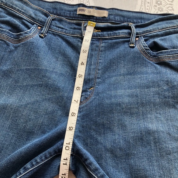 Levi’s Blue Capri Denim Jeans Pants Women’s Size 14 Foldable Bottoms Slim-Fit - Picture 13 of 16